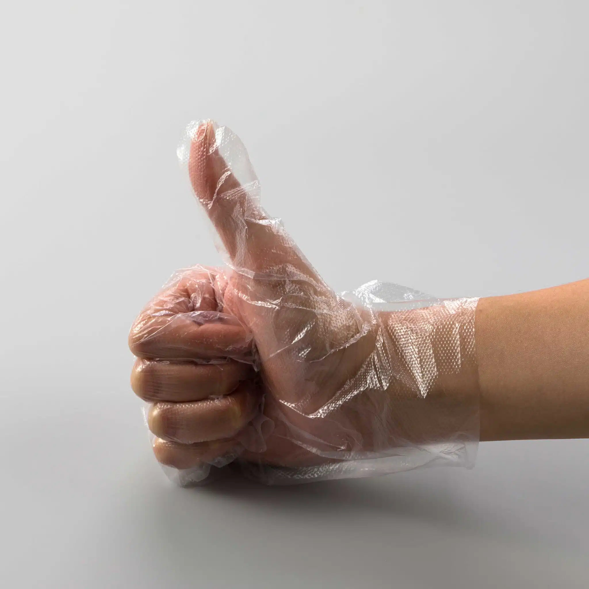 Disposable CPE plastic glove - Imagem 3