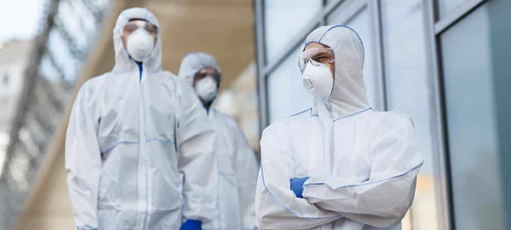 Team of medical workr and virologists waiting for patients with coronavirus