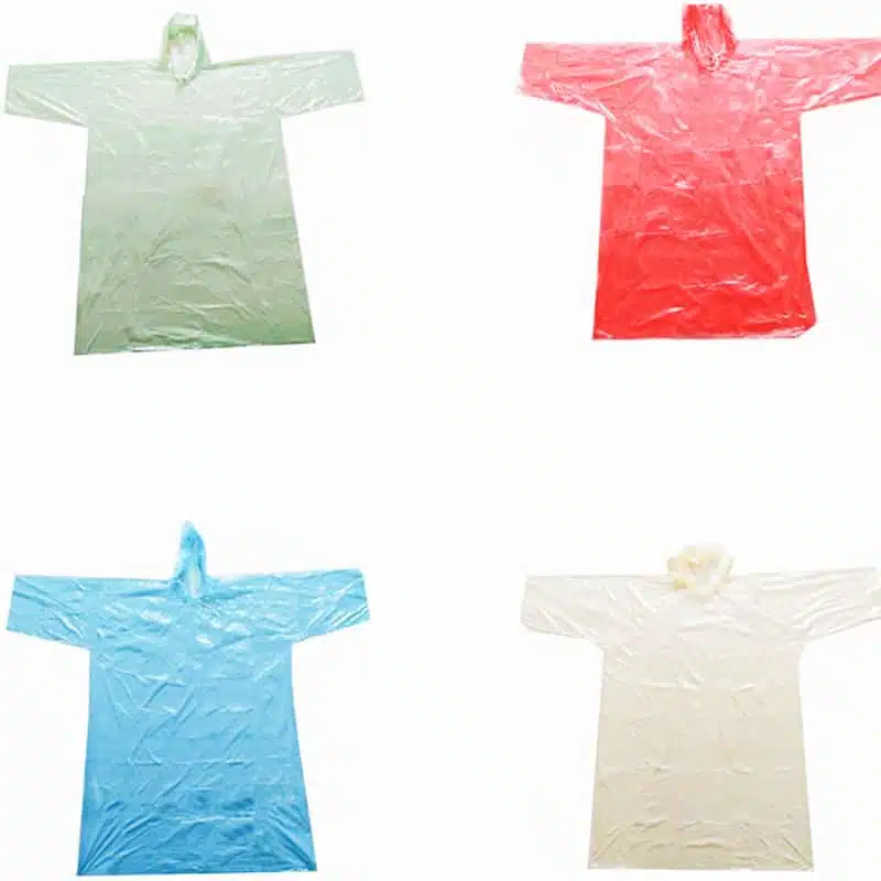 Disposable plastic rain coat with open cuffs — изображение 5