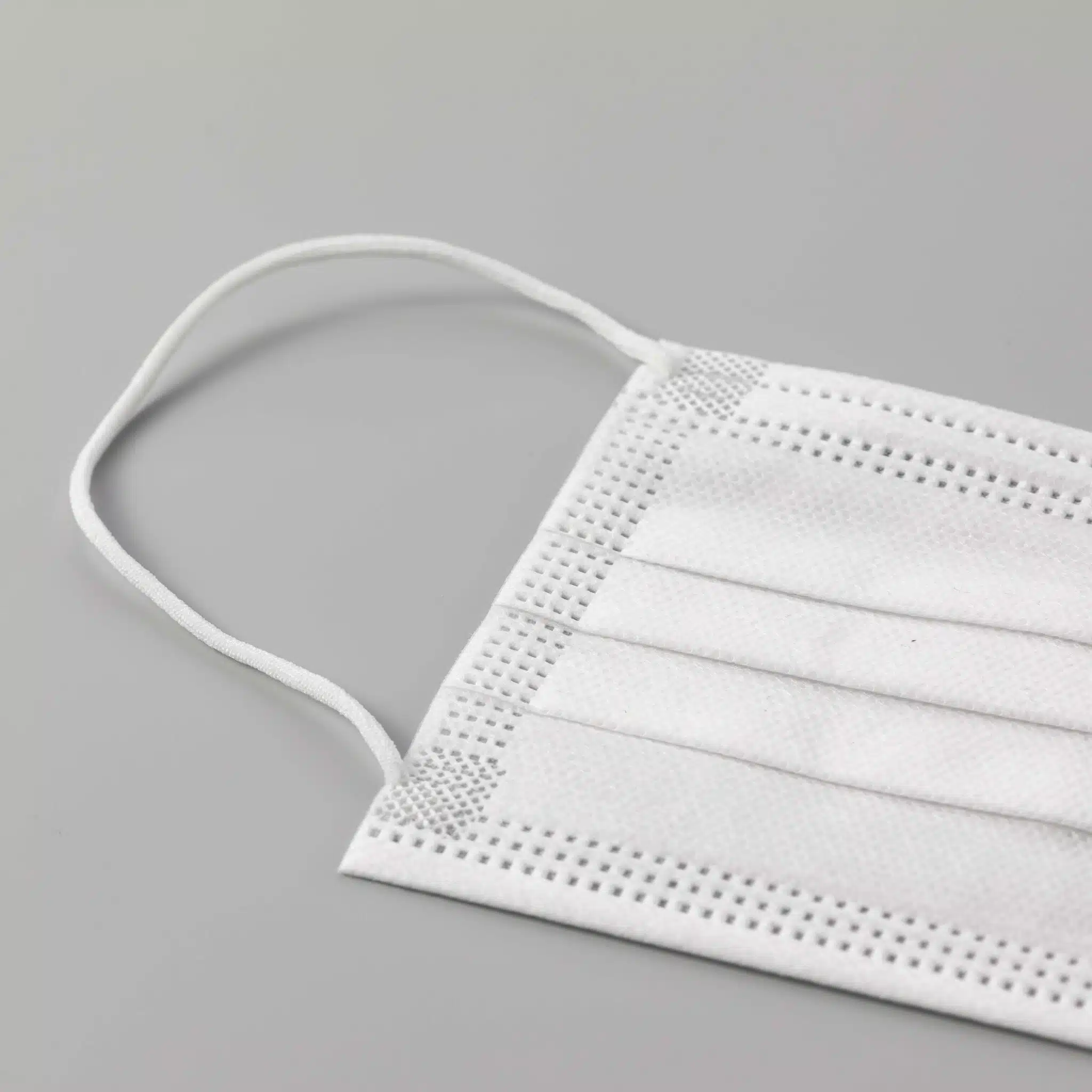 White disposable protective face mask TYPE II - Image 3
