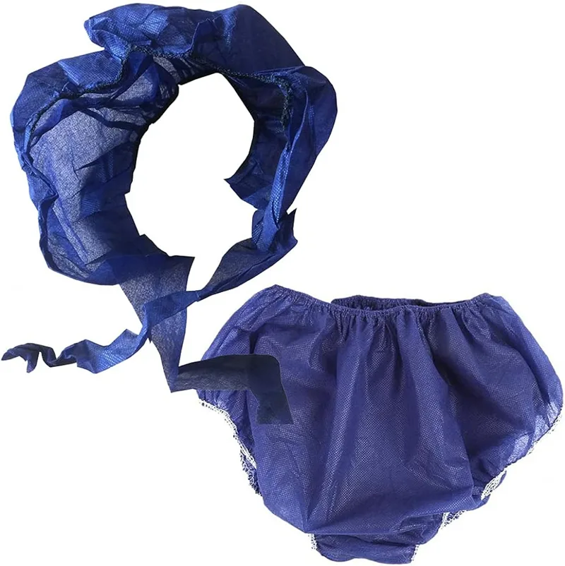 Conjunto de touca e cobre-fraldas azul para bebé.