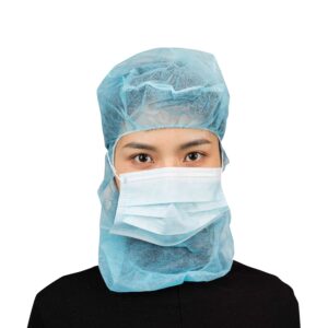 Travailleur de la santé en tenue de protection bleue